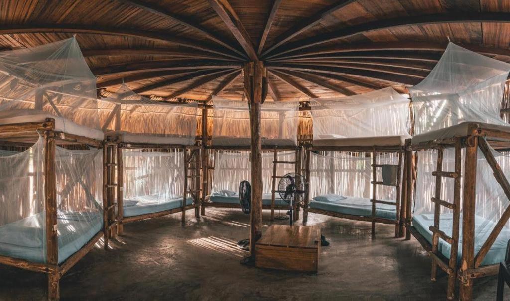 Los Hermanos Beach Hostal Guachaca Dış mekan fotoğraf