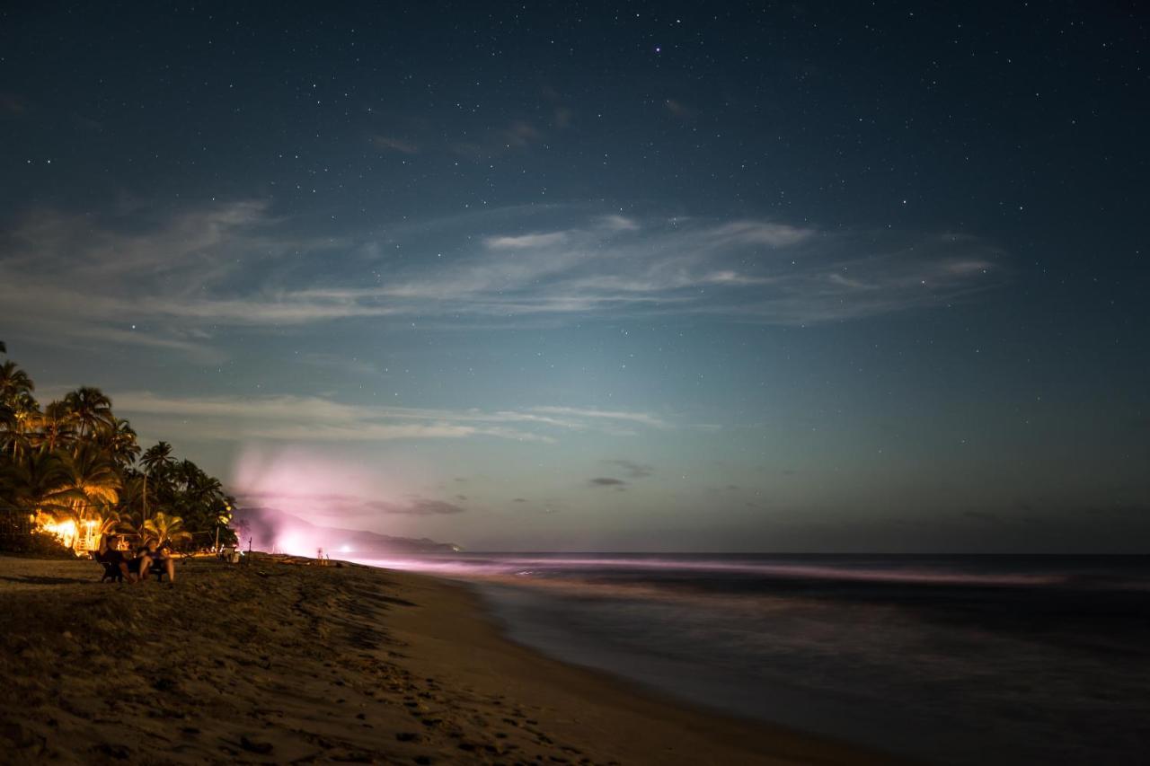 Los Hermanos Beach Hostal Guachaca Dış mekan fotoğraf