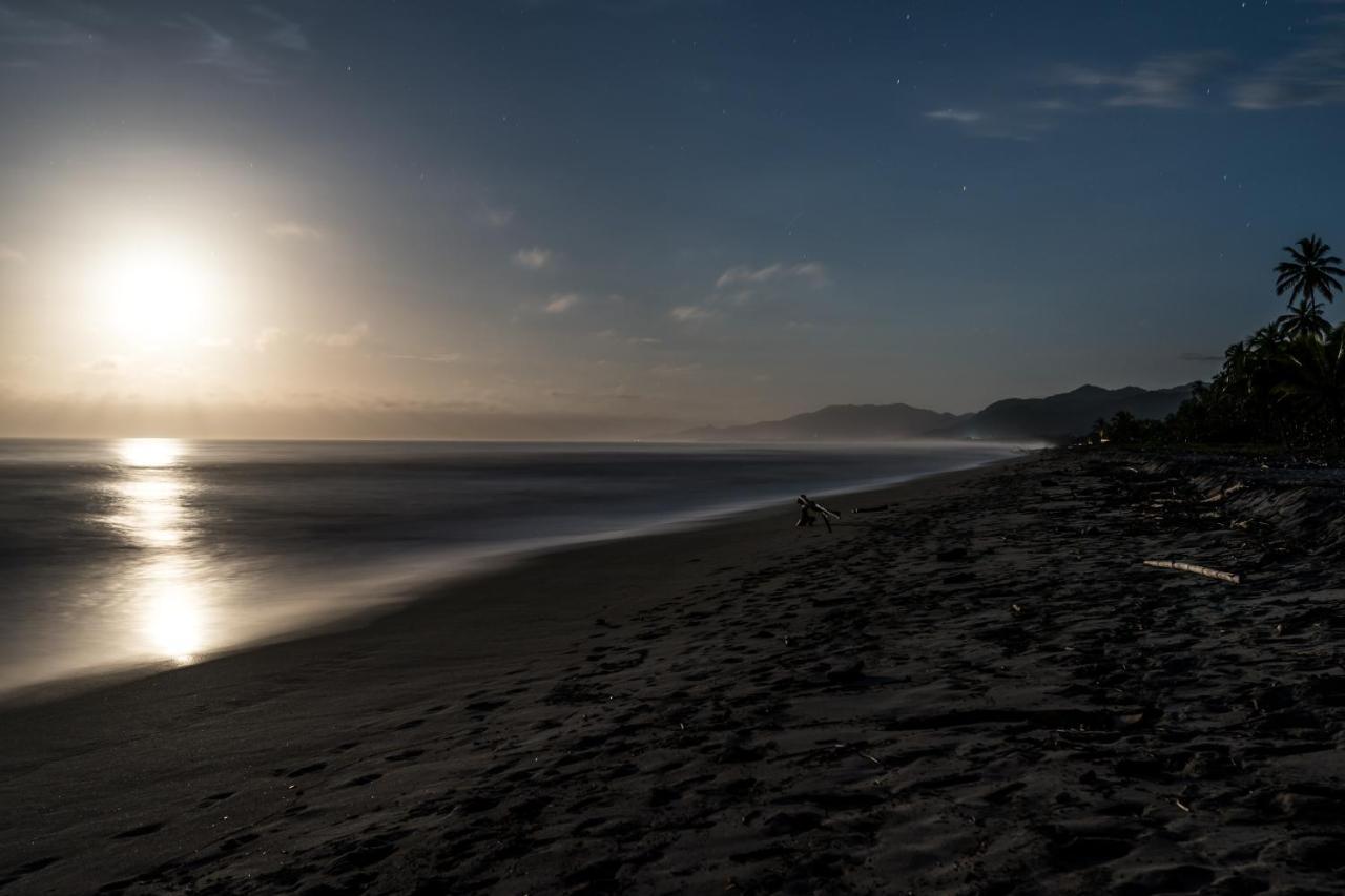 Los Hermanos Beach Hostal Guachaca Dış mekan fotoğraf
